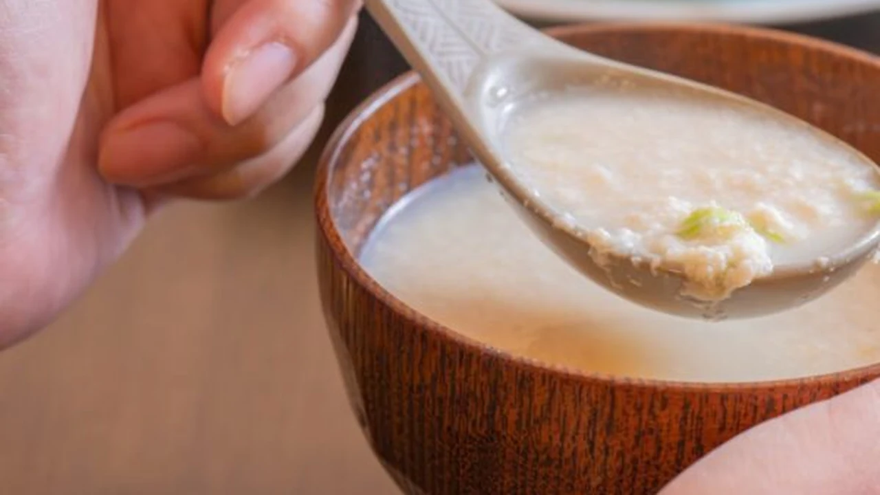 ②荘川の郷土料理どぶ汁を味わえる
