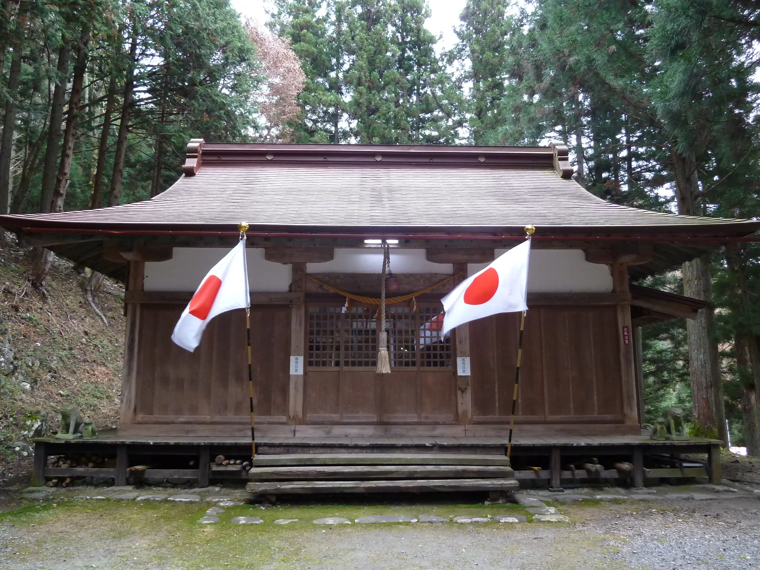 荘川神社