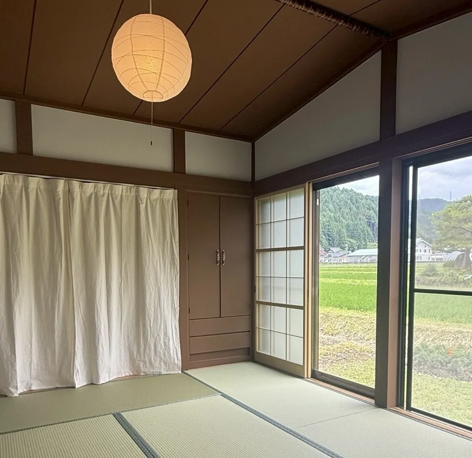 和室の寝室
